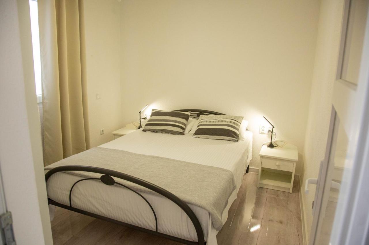 Apartments By The Sea Milna, Vis - 8895 Rukavac  Eksteriør billede
